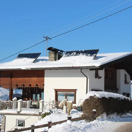 Michaela By Interhome Lejlighed Hart im Zillertal
